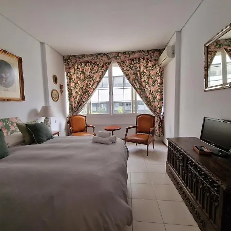 Bright Ideal Apartment, Historic Center Martin Apartment